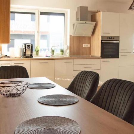 5 Dream Apartment 5 Cu Parcare Privata Nagyvárad Kültér fotó