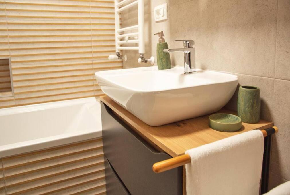 5 Dream Apartment 5 Cu Parcare Privata Nagyvárad Kültér fotó